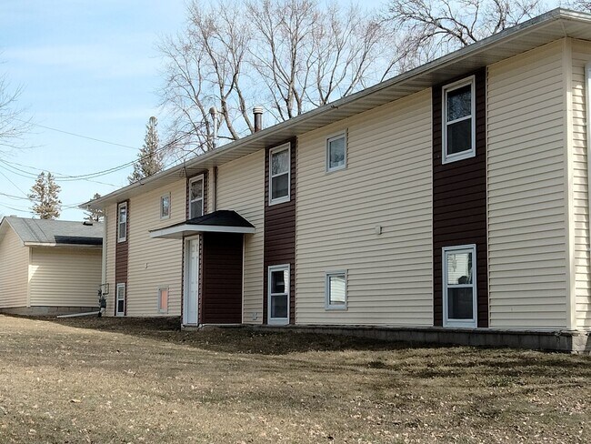 Building Photo - 2-bedroom 1 bedroom in Ellendale - Garage included!