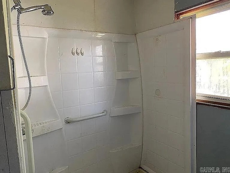 Building Photo - 1206 SE 3rd St