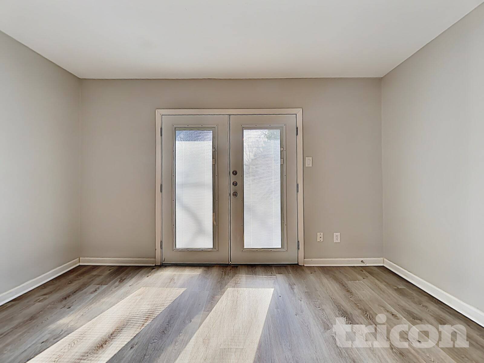 Building Photo - 1803 Westcrest Dr