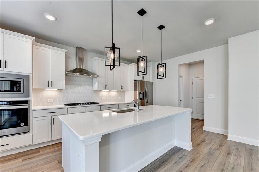 Building Photo - 3438 Long Creek Dr