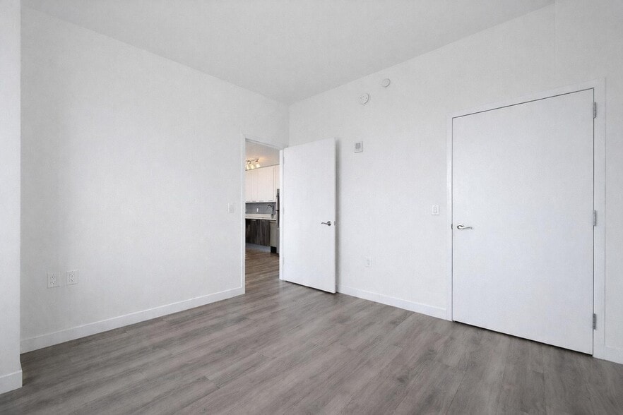 Building Photo - 1524 Sheepshead Bay Rd