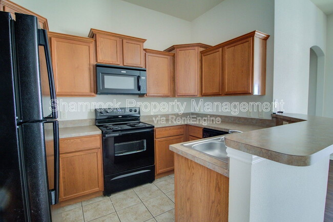 Building Photo - 1208 Maverick Trail