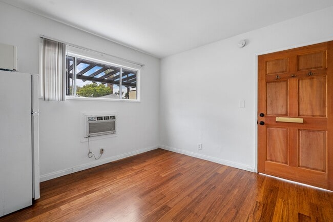 Building Photo - 1724 Abbot Kinney Blvd