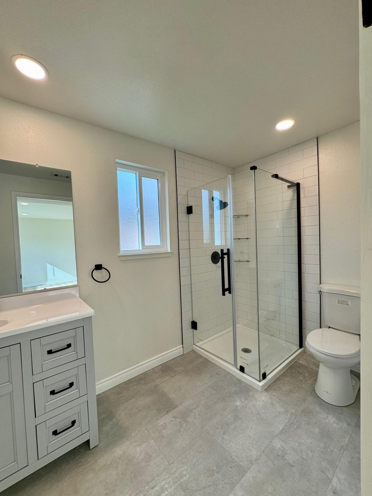 Building Photo - 251 E Heather St