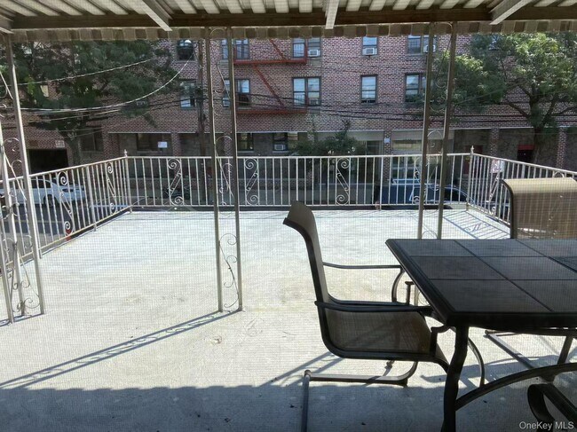 Primary Photo - 3841 Orloff Ave