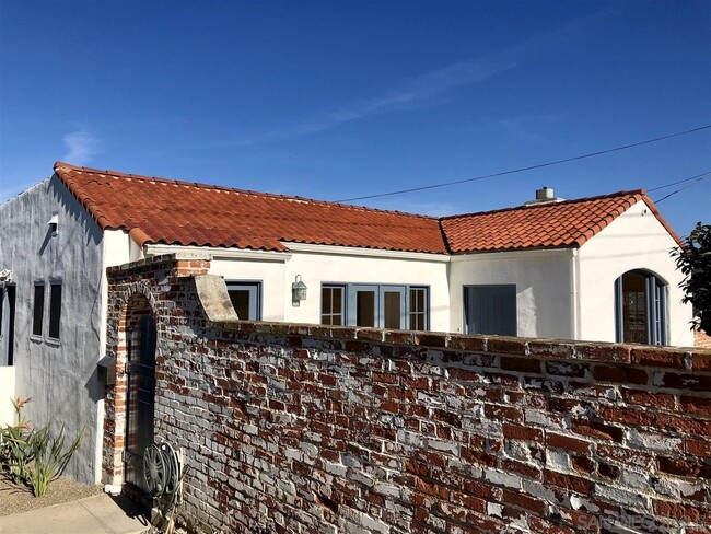 Building Photo - 1888 Viking Way