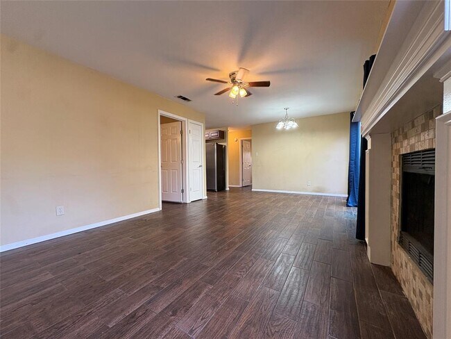 Building Photo - 12814 Hymeadow Dr