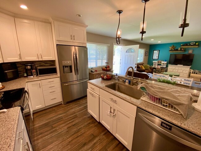 Building Photo - BLOSSOM VALLEY - Beautifully updated condo...