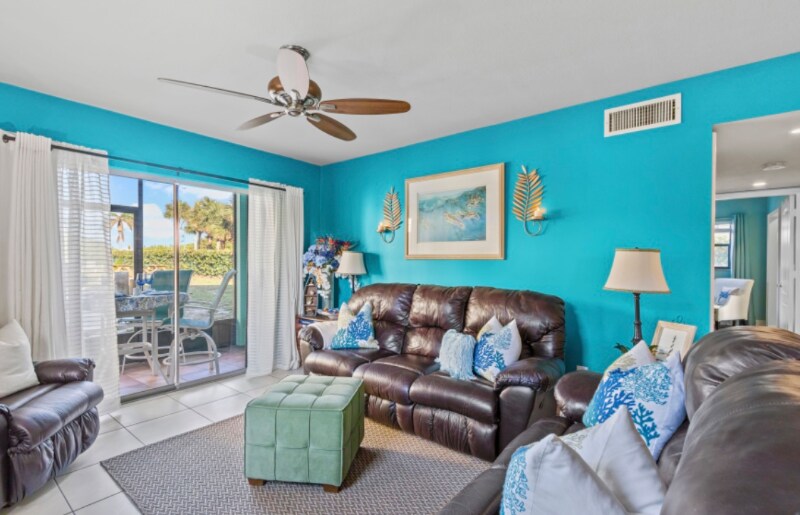 Building Photo - 715 S Ocean Dr