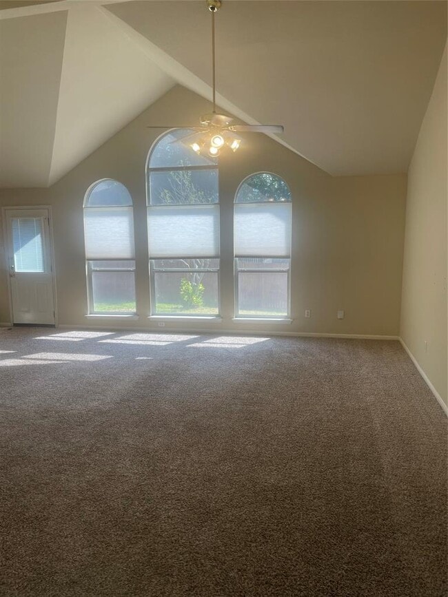 Building Photo - 3729 Eagles Nest St