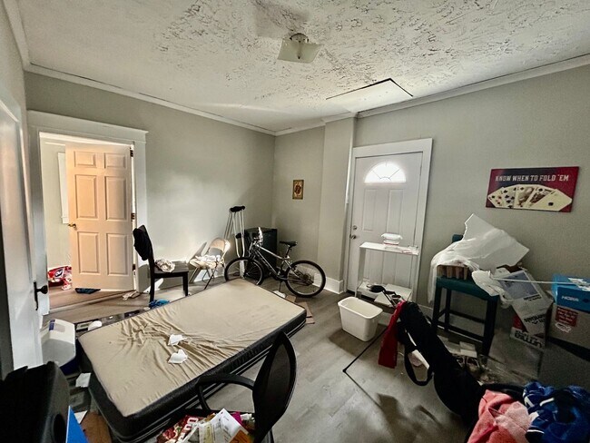 Building Photo - 5 Bedrooms for 2026-27 School Year