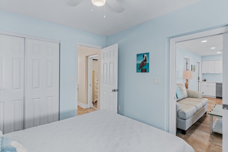 Building Photo - 14827 N Bayshore Dr