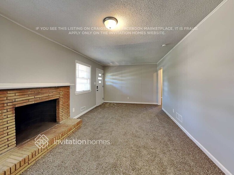 Building Photo - 1526 Plumcrest Dr