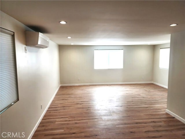 Building Photo - 5724 Noble Ave