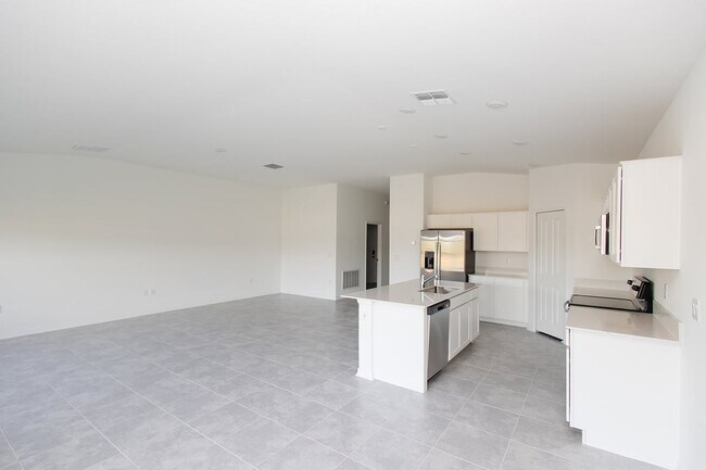 Building Photo - 1482 Austin St