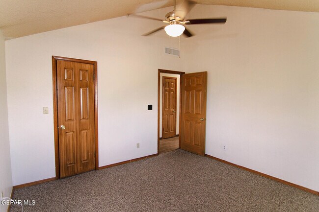 Building Photo - 11532 Tom Ulozas Dr