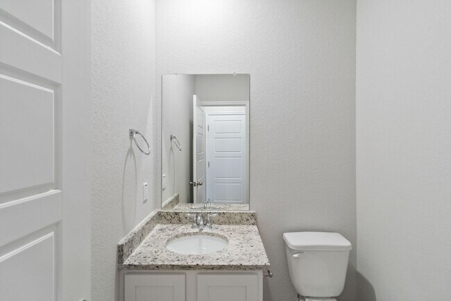 Building Photo - 131 Nespral Dr