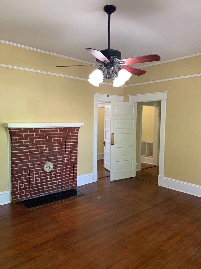 Building Photo - 110 N Hilliard St