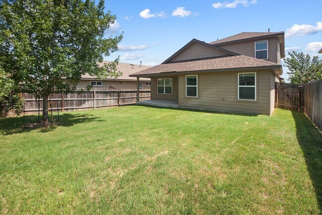 Building Photo - 4 Bedroom/2.5 Bath Tausch Farm Subdivision