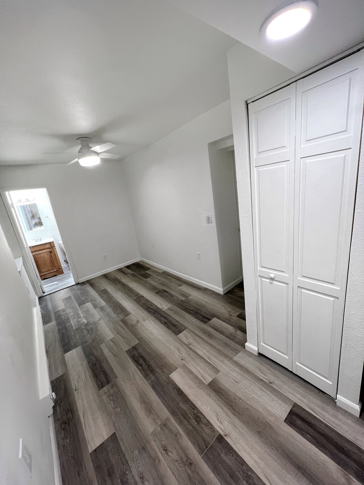 Building Photo - 240 Main St