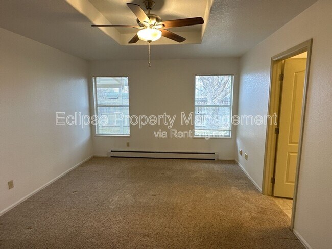 Building Photo - 637 Avalon Ct