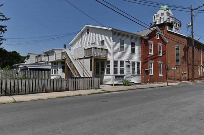 Building Photo - 42 E Locust St