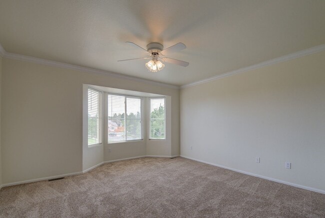 Building Photo - Beautiful home with 3 bedrooms, 2 1/2 bathrooms, 2-car garage ready to move in!  NO PETS & NO SMO...