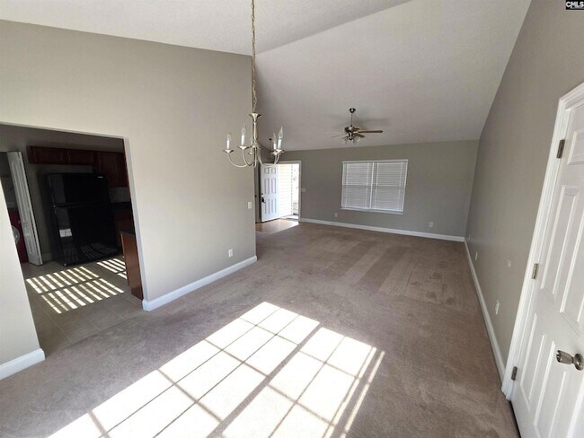 Building Photo - 165 Crassula Dr