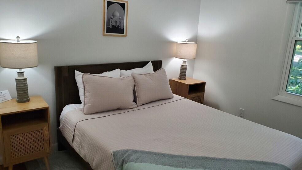 Building Photo - 7967 Sunset Dr