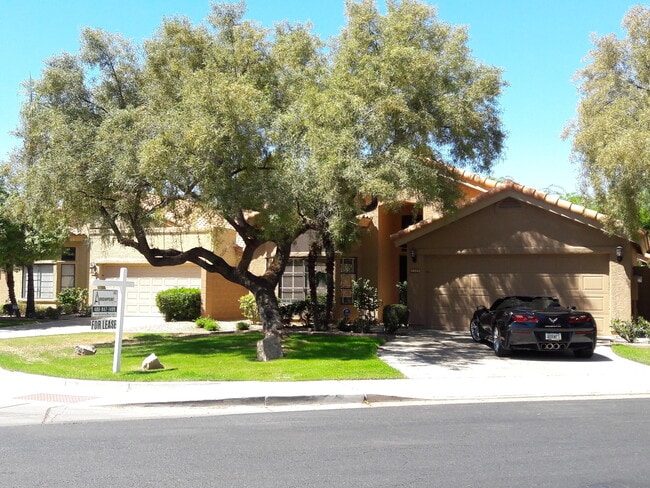 Building Photo - 15852 N 50th St