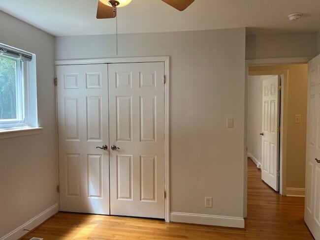 Building Photo - Spacious 3-Bedroom, 2-Bath located in the heart of Carrboro