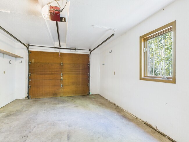 Building Photo - 3472 Biathalon Ave