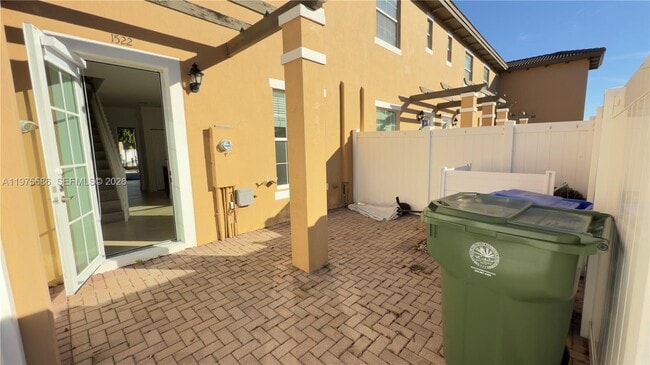 Building Photo - 1522 SW 147th Ter