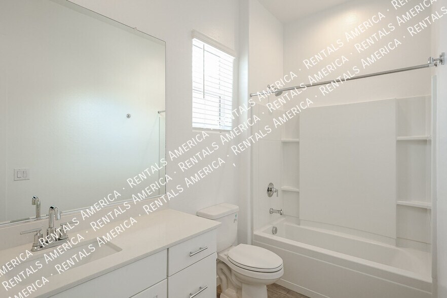 Building Photo - 3812 E Bartlett Way