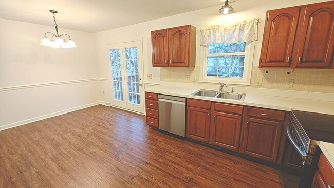 Building Photo - Ephrata Townhome 3 bed 1.5 bath