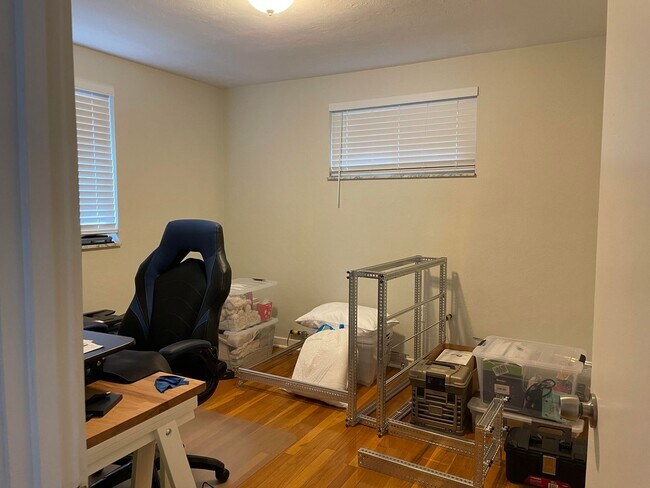 Building Photo - cen47