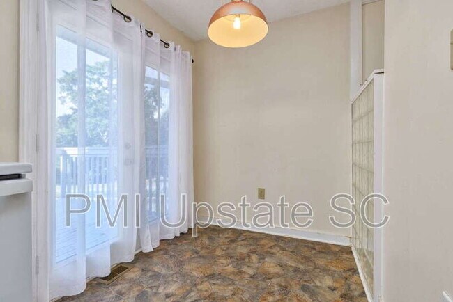Building Photo - 98 Topsail Ct
