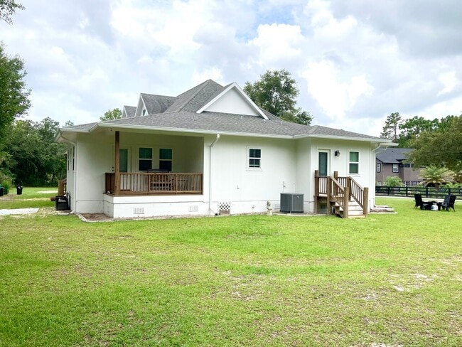 Building Photo - Tranquil Porch Retreat