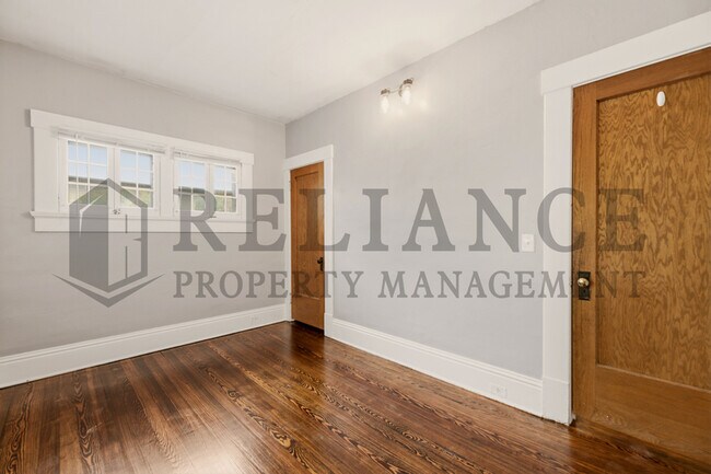 Building Photo - 111 N Clifton Ave