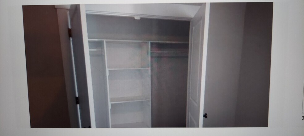 Building Photo - 33 W 1600 S St