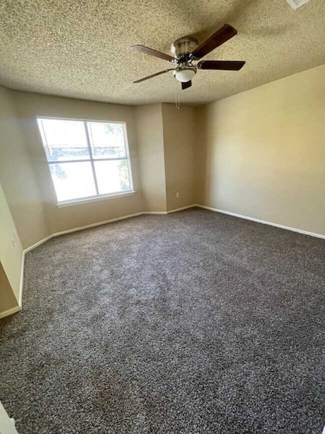 Building Photo - 843 Hammond Manor Dr