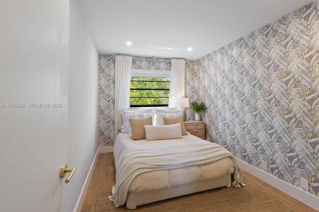 Building Photo - 141 Crandon Blvd