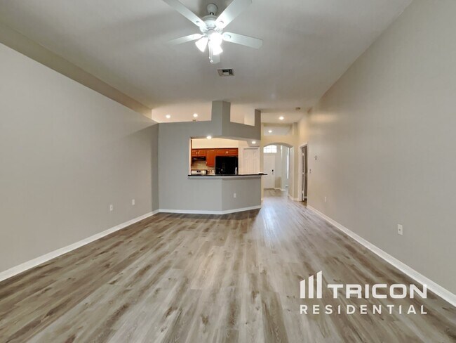 Building Photo - 4330 Marchmont Blvd