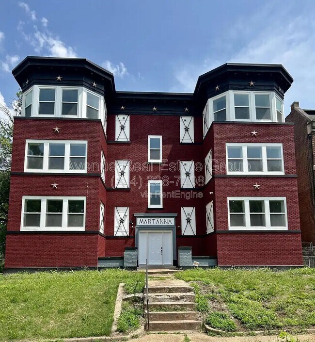 Building Photo - 5931 Maple Ave