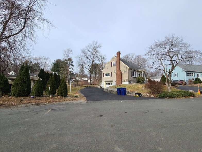 Side - 55 Newport Ave
