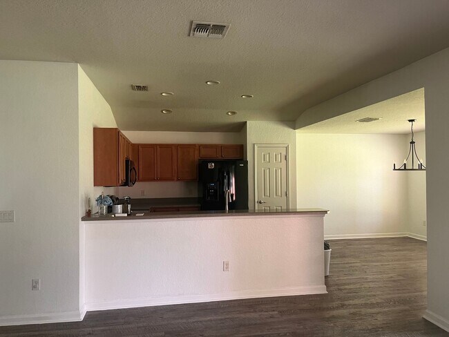 Building Photo - 4146 SW 47th Ct