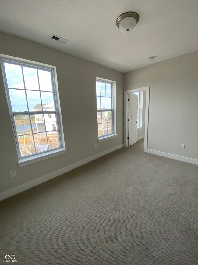 Building Photo - 1070 Valentine Ln