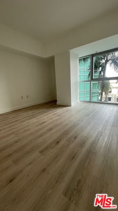 Building Photo - 13700 Marina Pointe Dr