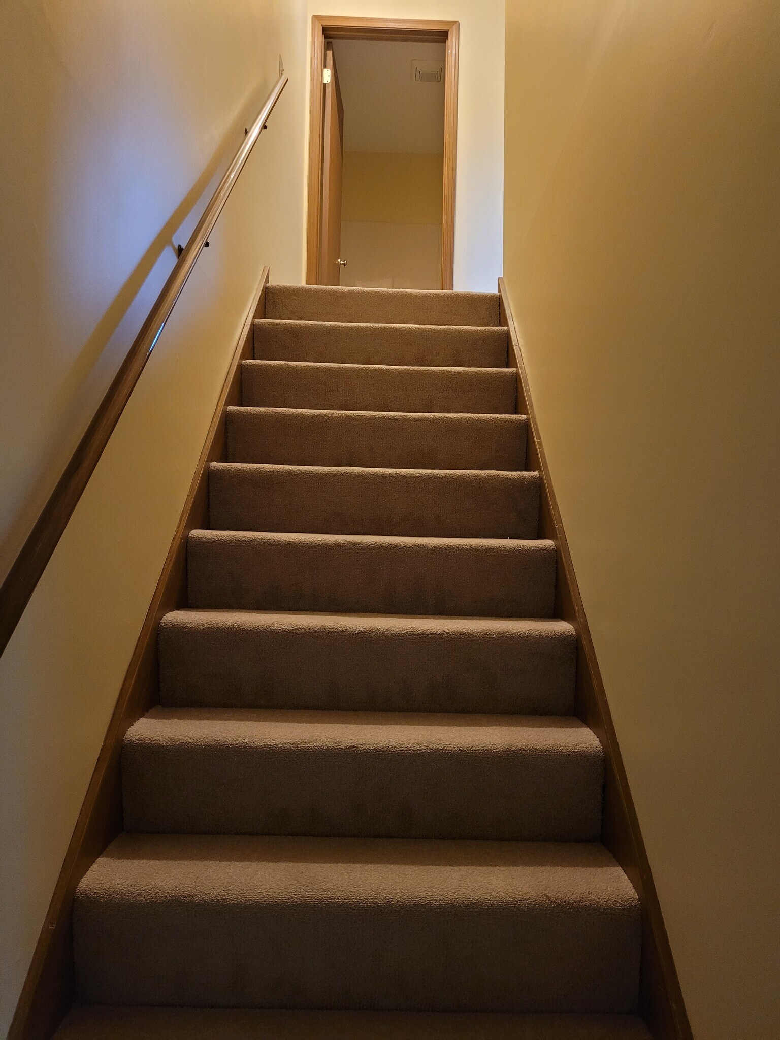 Stairs - 890 Postiy St NW