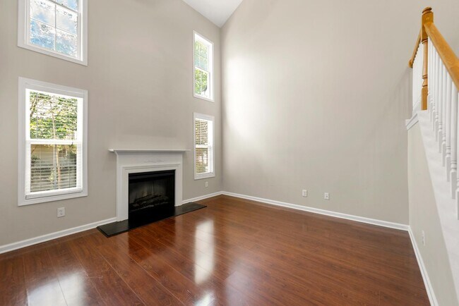 Building Photo - 2415 Clock Face Ct